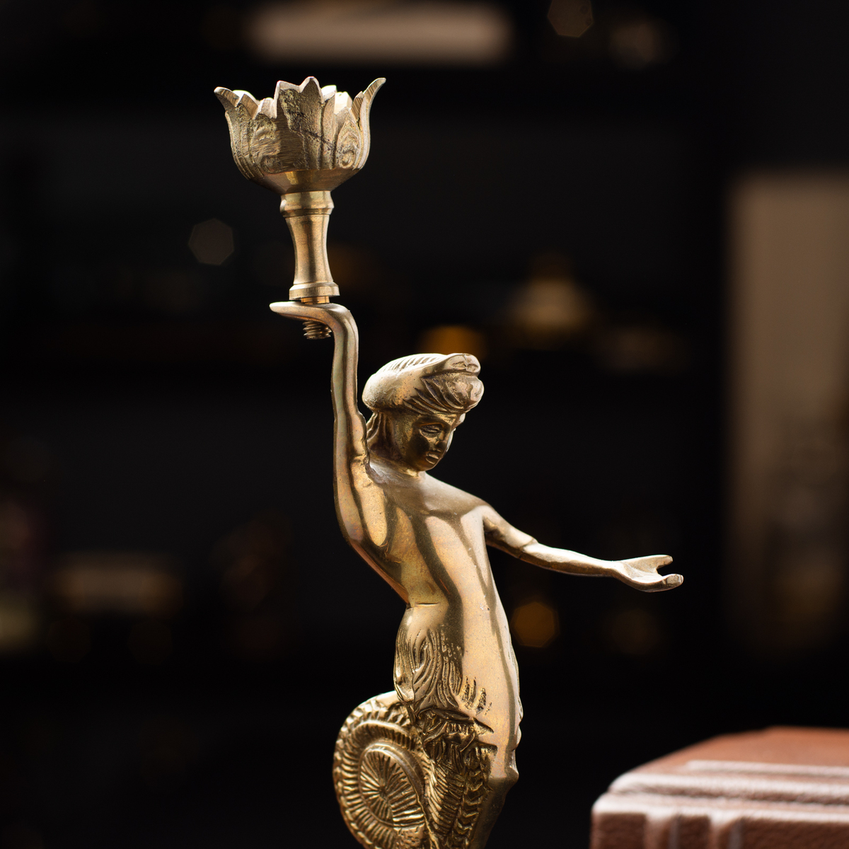 Exquisite handmade bronze candlestick in the form of the god Ooz - Image 2